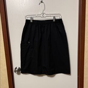 Wonder Wink Black Scrub Skirt with Pocket Size M